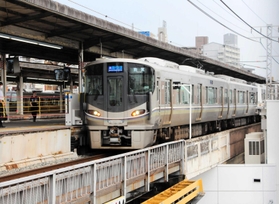 2020年度の乗降客数が33年ぶりの低水準となったJR明石駅 2020年度の乗降客数が33年ぶりの低水準となったJR明石駅