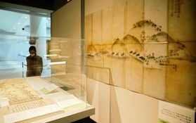 長崎御台場絵図(右)など幕末や明治以降の史料を紹介する企画展=明石市上ノ丸2 長崎御台場絵図(右)など幕末や明治以降の史料を紹介する企画展=明石市上ノ丸2