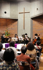 菅原明朗作品が演奏されたコンサート=明石上ノ丸教会 菅原明朗作品が演奏されたコンサート=明石上ノ丸教会