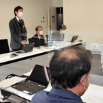 緊急事態宣言の発令に向けて対策本部会議を開く市幹部=南あわじ市役所