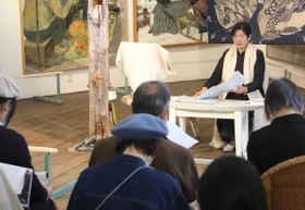 「やまとかたり」の発声方法を体験した講座=アート山大石可久也美術館 「やまとかたり」の発声方法を体験した講座=アート山大石可久也美術館