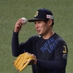 練習する村西良太投手=5月30日、京セラドーム大阪
