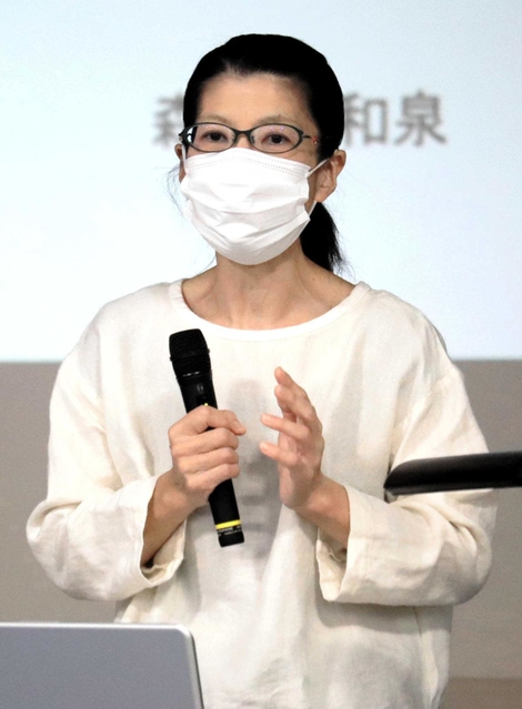 自身の子育て経験について語る森山和泉さん=北淡公民館