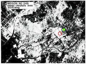 姫路大空襲の米軍史料。赤色○は空襲する際の「攻撃中心点」。緑色○は姫路城