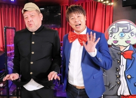 ONBAKU!をプロデュースする野性爆弾のくっきー!(左)とロッシー=大阪市内 ONBAKU!をプロデュースする野性爆弾のくっきー!(左)とロッシー=大阪市内