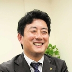 文部科学省のキャリア官僚として初の兵庫県尼崎市教育長に就いた松本真氏(41)が3月末で退任した。3年間にわたり約2千人の教員が働く教育行政のかじを取り、何度もいじめや体罰問題が噴出して謝罪した。