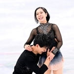 北京冬季五輪フィギュアスケート・ペアで兵庫県宝塚市出身の三浦璃来(20)=木下グループ=が19日夜、フリーに出場して7位となり、同種目で日本勢初の入賞を果たした。団体で日本は3位となってメダル獲得に貢献。銀盤を華麗に舞い、夢の舞台で脚光を浴びる三浦の活躍に、中学校時代の恩師が祝福の言葉を贈った。