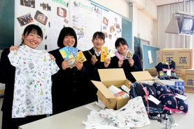 ストリートチルドレンの支援に向け、文房具など800点を集めた琴丘高の生徒有志=姫路市今宿 ストリートチルドレンの支援に向け、文房具など800点を集めた琴丘高の生徒有志=姫路市今宿