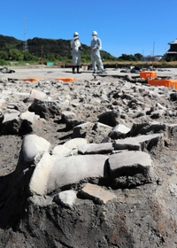 大量の土器が見つかった発掘現場=姫路市継 大量の土器が見つかった発掘現場=姫路市継