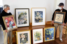 出身地の公民館に寄贈された尾田龍の作品=姫路市船津町 出身地の公民館に寄贈された尾田龍の作品=姫路市船津町
