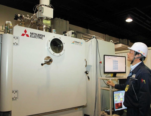 多田電機が開発した電子ビーム方式の金属3Dプリンター=尼崎市塚口本町8