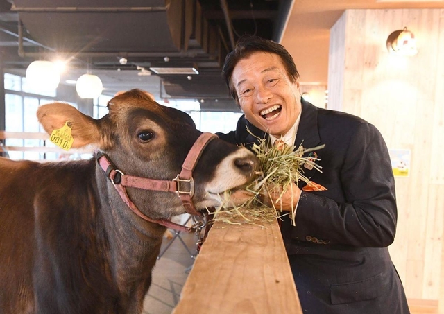 東京都千代田区、パソナグループ本社の大手町牧場(撮影・園田高夫)