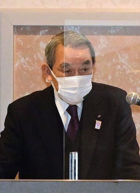 関西経済の課題などについて語る関西経済連合会の松本正義会長=8日午前、大阪市北区(撮影・中西幸大)