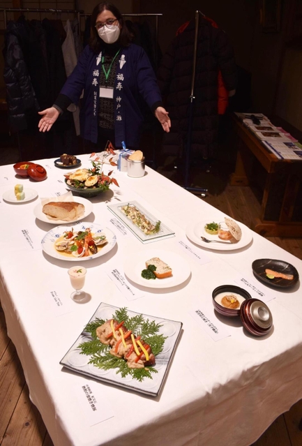 各店が趣向を凝らした酒かすを使ったメニュー=神戸市東灘区御影塚町1、神戸酒心館