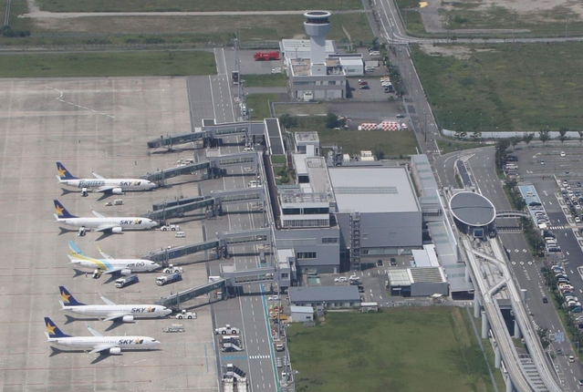 神戸空港ターミナル付近=2020年8月撮影