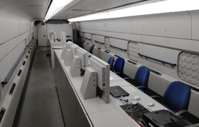 体験乗車イベントが開かれるドクターイエローの電気検測室(JR西日本提供、写真はイメージ)