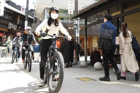 拠点で借りた電動アシスト自転車で温泉街を駆けることができる=神戸市北区有馬町 拠点で借りた電動アシスト自転車で温泉街を駆けることができる=神戸市北区有馬町
