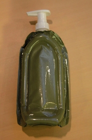 「水平リサイクル」の技術開発に役立てるため、市内75店舗で詰め替えパックを回収する=神戸市中央区雲井通6 「水平リサイクル」の技術開発に役立てるため、市内75店舗で詰め替えパックを回収する=神戸市中央区雲井通6