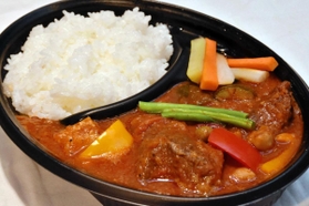 ゴロゴロとした牛肉が入った「スパイシーメキシカンビーフシチュー」 ゴロゴロとした牛肉が入った「スパイシーメキシカンビーフシチュー」