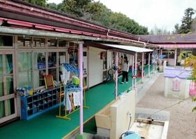 今年3月末に閉園した上の丸保育所=三木市上の丸町 今年3月末に閉園した上の丸保育所=三木市上の丸町