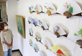 涼しさを感じられる作品群=三田市三田町 涼しさを感じられる作品群=三田市三田町