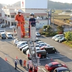 火災や事故が増える年末に向け、兵庫県三田市消防本部(同市下深田)で6日、年末特別警戒の観閲式があった。22年ぶりに更新された15メートル級はしご車のお披露目もあり、市民の安心安全確保を誓った。(喜田美咲)