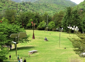 風のミュージアム。作品が自然に溶け込む 風のミュージアム。作品が自然に溶け込む