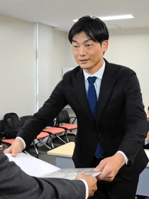 2期連続のトップ当選を果たした中田英一氏=三田市役所 2期連続のトップ当選を果たした中田英一氏=三田市役所