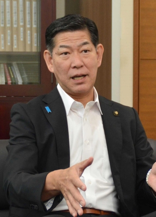 就任1年に合わせてインタビューに応じる田村克也市長=三田市役所(撮影・黒田耕司)