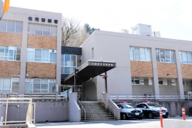 佐用署は22日にたつの署に統合され、「佐用警察センター」となる=佐用町佐用 佐用署は22日にたつの署に統合され、「佐用警察センター」となる=佐用町佐用