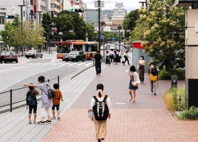 路線価が下落した「大手前通り」。県内2位の価格は維持した=姫路駅前(撮影・大山伸一郎) 路線価が下落した「大手前通り」。県内2位の価格は維持した=姫路駅前(撮影・大山伸一郎)