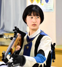 高校最後の全国大会に向けて意気込む秦陽乃さん=千種高校 高校最後の全国大会に向けて意気込む秦陽乃さん=千種高校