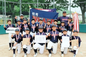 2年連続3回目の本大会出場を決めた佐用ワープジュニアの選手ら=南光スポーツ公園 2年連続3回目の本大会出場を決めた佐用ワープジュニアの選手ら=南光スポーツ公園
