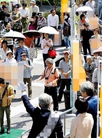 現職、新人の4人による争いとなった2017年兵庫県知事選の告示日。候補者の街頭演説にも熱がこもった=同年6月15日、神戸市内(画像の一部を加工しています) 現職、新人の4人による争いとなった2017年兵庫県知事選の告示日。候補者の街頭演説にも熱がこもった=同年6月15日、神戸市内(画像の一部を加工しています)