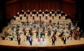 オペラ歌手と合唱団、兵庫芸術文化センター管弦楽団による演奏会=兵庫県立芸術文化センター(同センター提供) オペラ歌手と合唱団、兵庫芸術文化センター管弦楽団による演奏会=兵庫県立芸術文化センター(同センター提供)