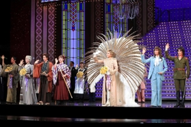 再開前日に行われた花組の通しげいこ=7月16日、宝塚市栄町1、宝塚大劇場(撮影・斎藤雅志) 再開前日に行われた花組の通しげいこ=7月16日、宝塚市栄町1、宝塚大劇場(撮影・斎藤雅志)