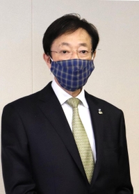 市民に感染防止策の徹底を呼び掛ける久元喜造市長=神戸市役所 市民に感染防止策の徹底を呼び掛ける久元喜造市長=神戸市役所