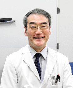 がん予防のため、生活習慣の見直しを指摘する上田佳秀特命教授=神戸市中央区、神戸大病院 がん予防のため、生活習慣の見直しを指摘する上田佳秀特命教授=神戸市中央区、神戸大病院