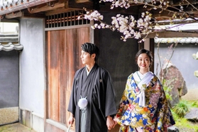 県指定重要文化財「大庄屋三木家住宅」での結婚式=ラヴィファクトリー(レック)提供 県指定重要文化財「大庄屋三木家住宅」での結婚式=ラヴィファクトリー(レック)提供