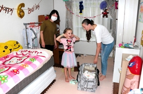 市営住宅に入居したウクライナの親子ら=神戸市東灘区 市営住宅に入居したウクライナの親子ら=神戸市東灘区