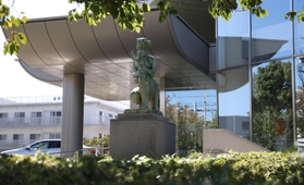 神戸家裁=神戸市兵庫区荒田町3 神戸家裁=神戸市兵庫区荒田町3