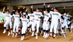 センバツ出場を決めた社の選手たち=1月27日午後、加東市木梨 センバツ出場を決めた社の選手たち=1月27日午後、加東市木梨