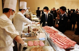 神戸ビーフなど兵庫の魅力ある食材も振る舞われた=東京都港区 神戸ビーフなど兵庫の魅力ある食材も振る舞われた=東京都港区