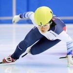 スピードスケート・ショートトラックの全日本選手権第1日は16日、長野県帝産アイススケートトレーニングセンターで前半2種目が行われ、女子は21歳の山名里奈(山梨学院大、兵庫県三田市出身)が1500メー