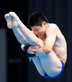男子高飛び込み決勝 玉井陸斗の6本目の演技(いずれも撮影・堀内翔) 男子高飛び込み決勝 玉井陸斗の6本目の演技(いずれも撮影・堀内翔)