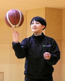 「全国ナンバーワンのガードになりたい」と意気込む井上ひかる=園田女大 「全国ナンバーワンのガードになりたい」と意気込む井上ひかる=園田女大