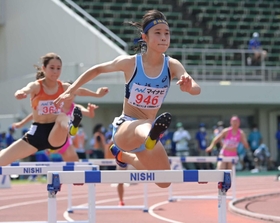 陸上女子400メートル障害決勝 1分0秒54で5位に入賞した北摂三田の内藤香乃 陸上女子400メートル障害決勝 1分0秒54で5位に入賞した北摂三田の内藤香乃