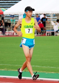 男子1年5000メートル競歩決勝 23分3秒67で優勝した川西緑台の逢坂草太朗 男子1年5000メートル競歩決勝 23分3秒67で優勝した川西緑台の逢坂草太朗