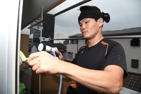 ハウスクリーニングの道具の手入れは怠れない=尼崎市内 ハウスクリーニングの道具の手入れは怠れない=尼崎市内