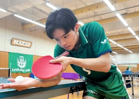 サーブからの速攻を強みにする専大の野田颯太=神奈川県川崎市(本人提供) サーブからの速攻を強みにする専大の野田颯太=神奈川県川崎市(本人提供)